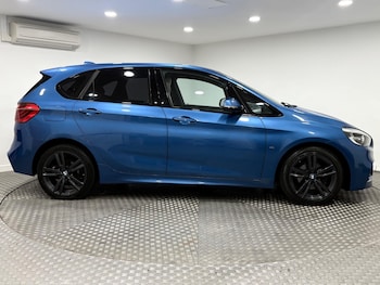 Used BMW 2 Series 2017 for sale - 76472365: Photo