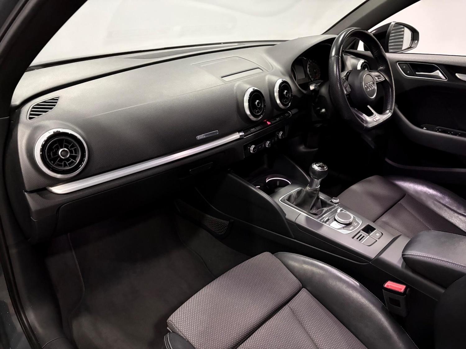 Used Audi A3 2017 for sale - 77696059: Photo 11