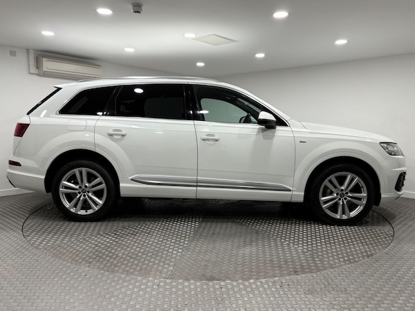 Used Audi Q7 2018 for sale - 75635074: Photo 2