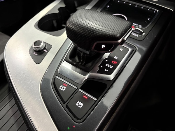 Used Audi Q7 2018 for sale - 75635074: Photo 33