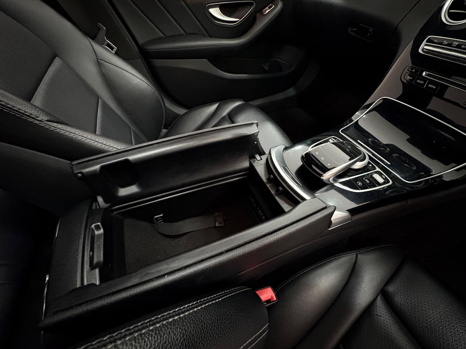 Used Mercedes-Benz C Class 2014 for sale - 76001885: Photo 33