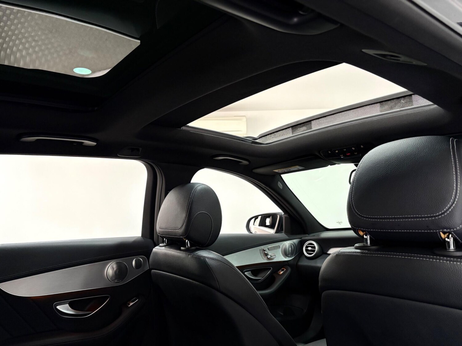 Used Mercedes-Benz C Class 2014 for sale - 76001885: Photo 34