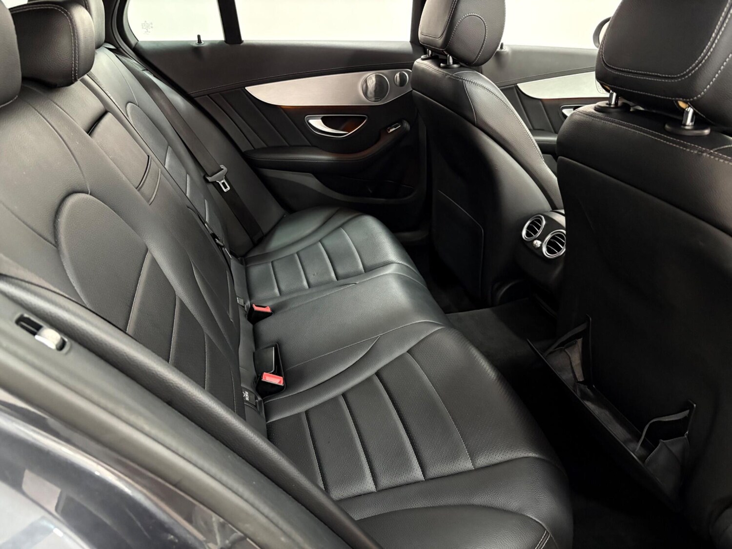 Used Mercedes-Benz C Class 2014 for sale - 76001885: Photo 41