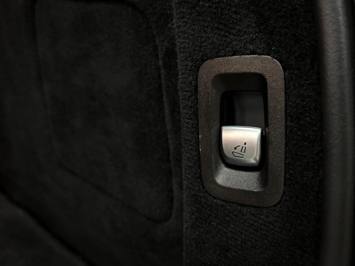 Used Mercedes-Benz C Class 2014 for sale - 76001885: Photo 47