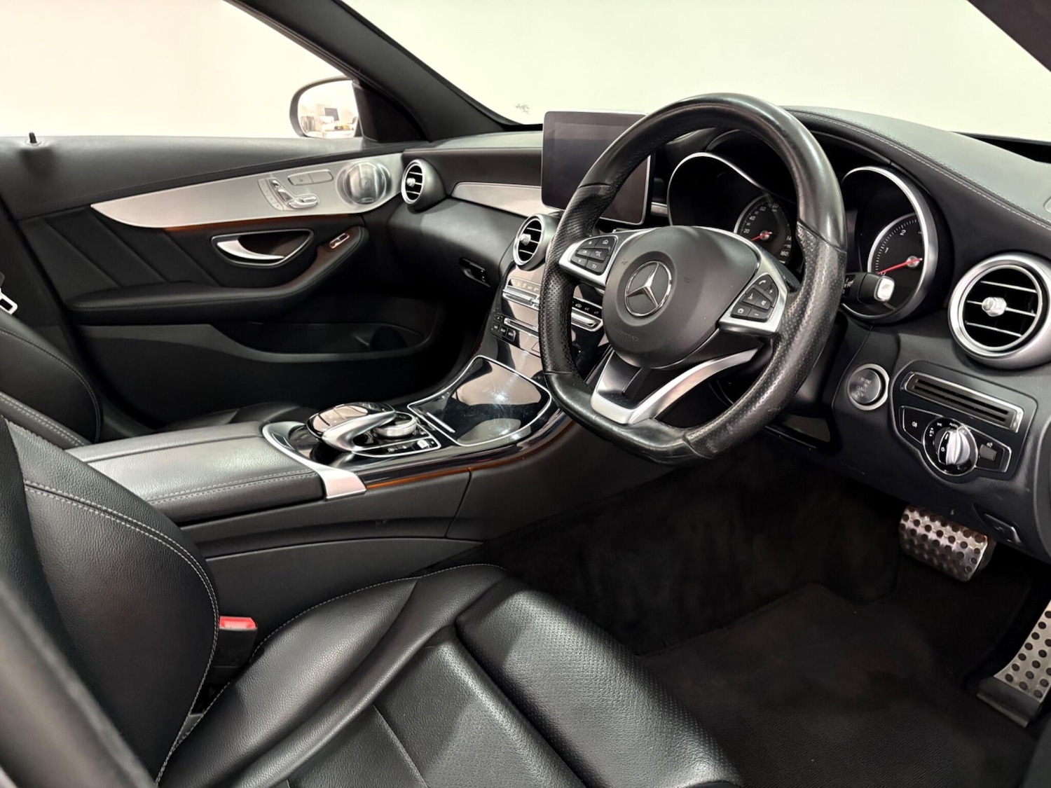 Used Mercedes-Benz C Class 2014 for sale - 76001885: Photo 9