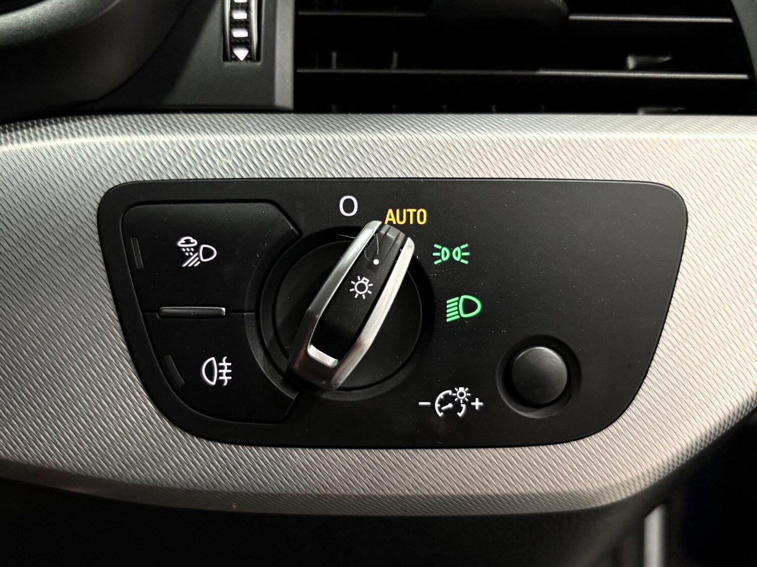 Used Audi A4 2020 for sale - 76239194: Photo 38