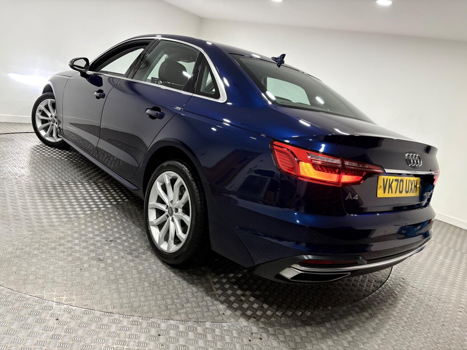 Used Audi A4 2020 for sale - 76239194: Photo 50