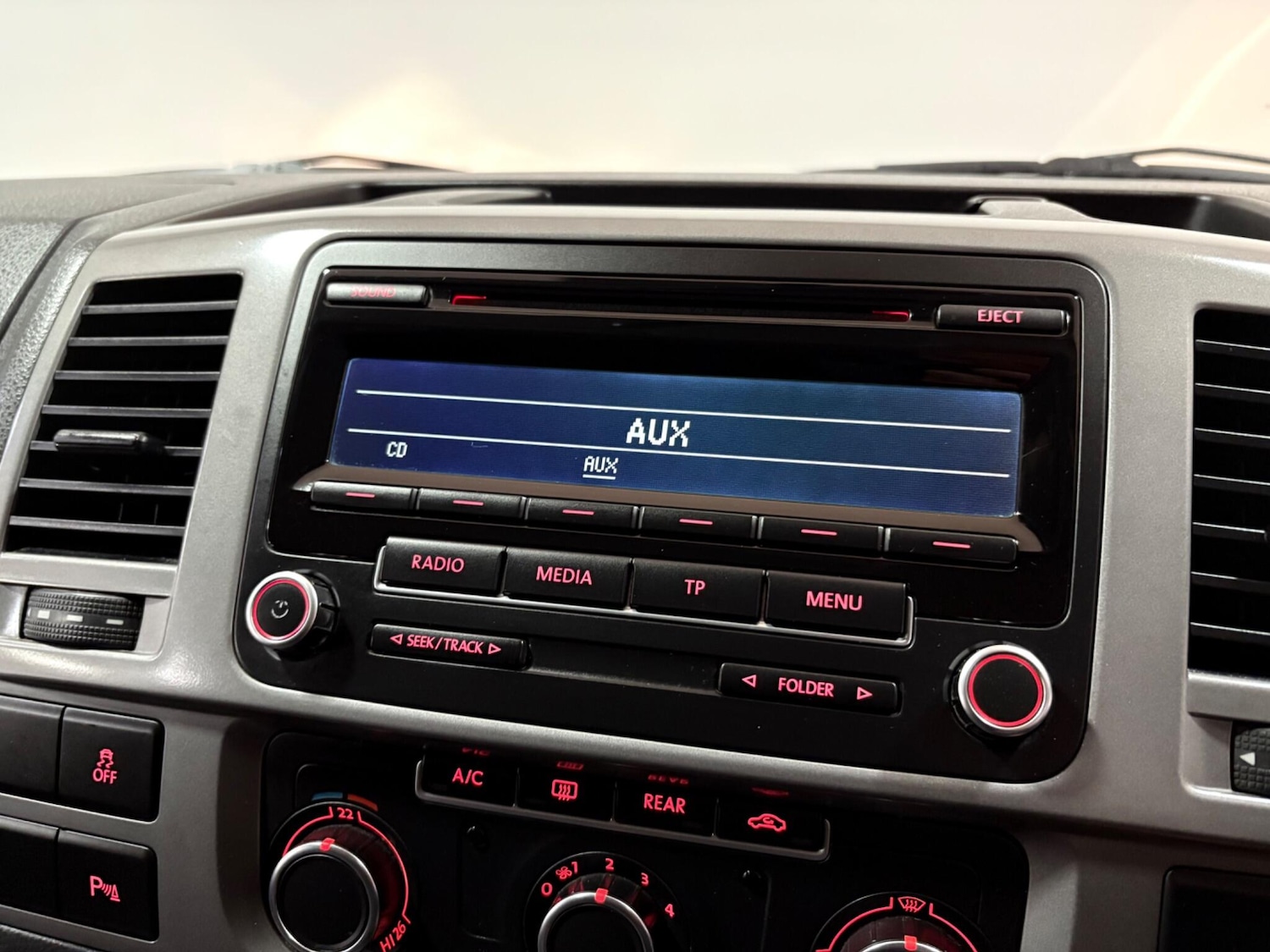 Used Volkswagen Transporter Shuttle 2013 for sale - 77017157: Photo 20