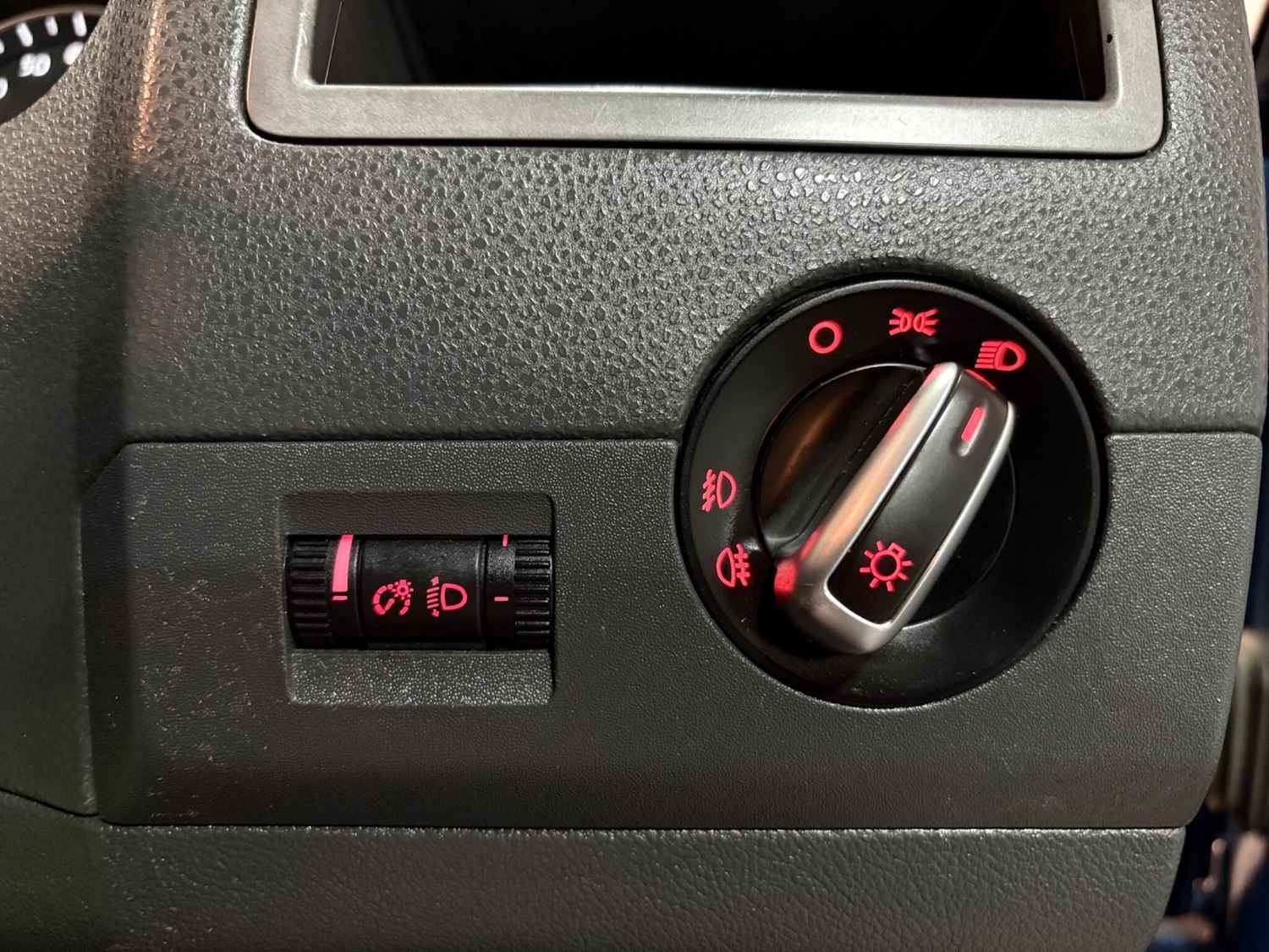 Used Volkswagen Transporter Shuttle 2013 for sale - 77017157: Photo 27