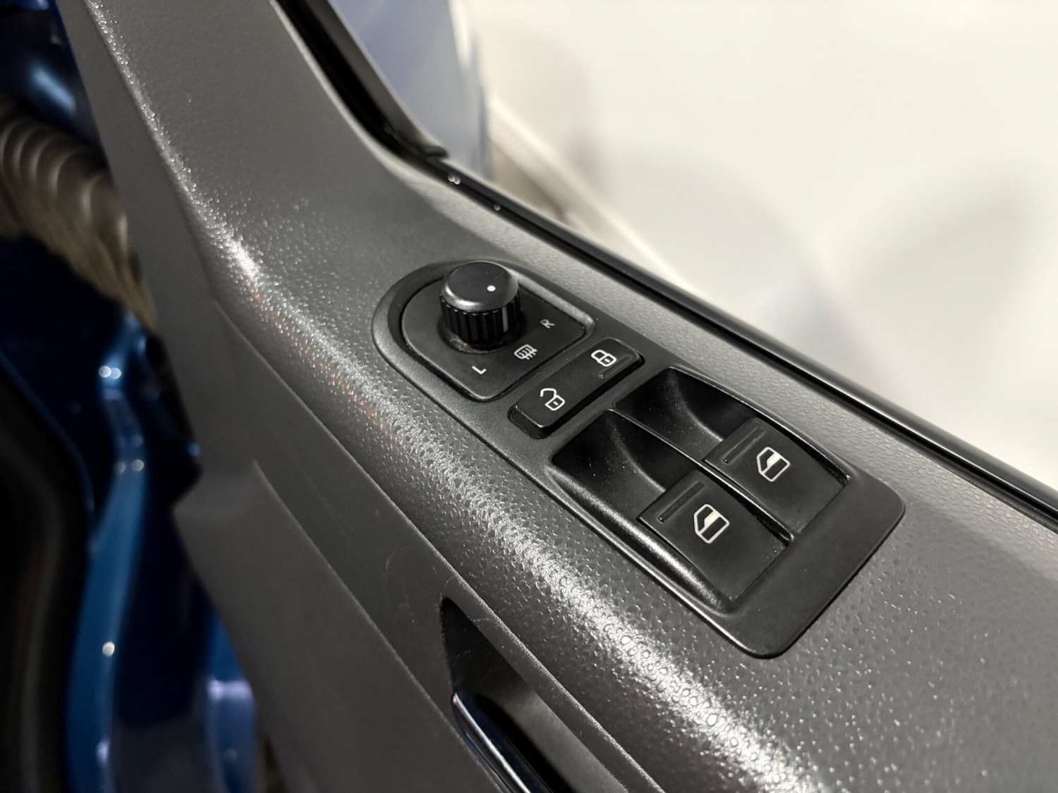 Used Volkswagen Transporter Shuttle 2013 for sale - 77017157: Photo 28