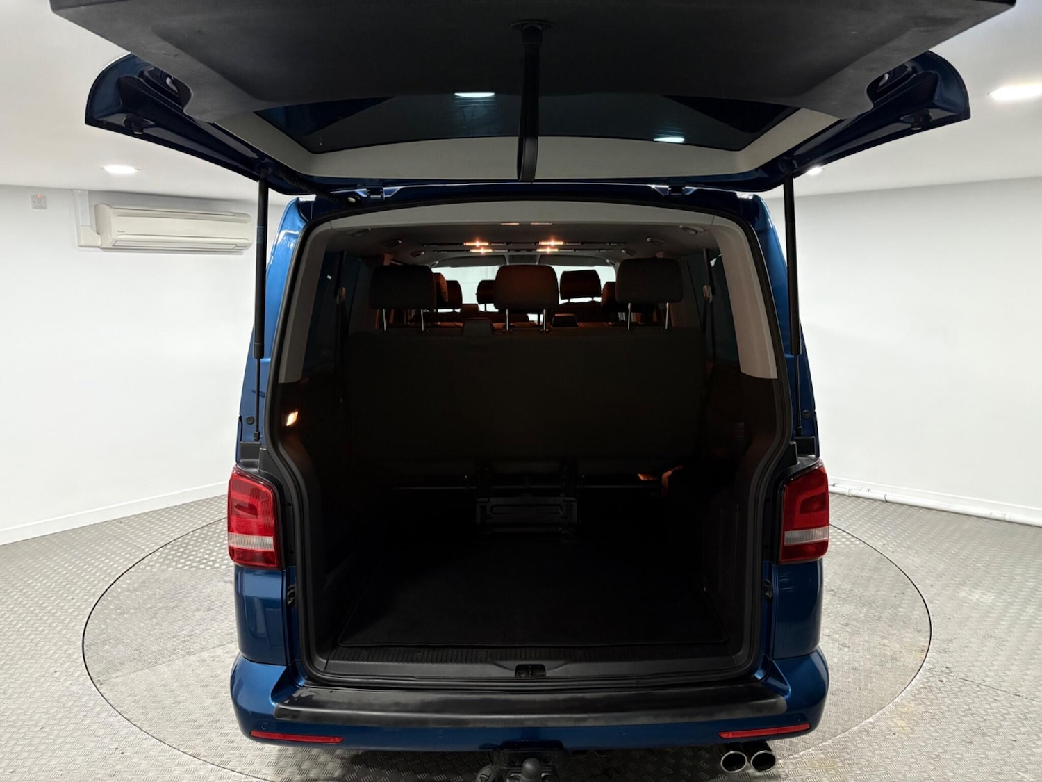 Used Volkswagen Transporter Shuttle 2013 for sale - 77017157: Photo 34