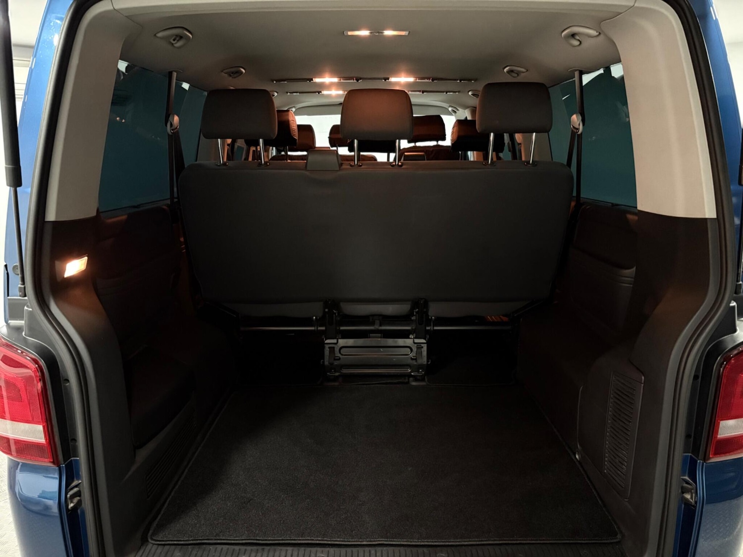 Used Volkswagen Transporter Shuttle 2013 for sale - 77017157: Photo 35