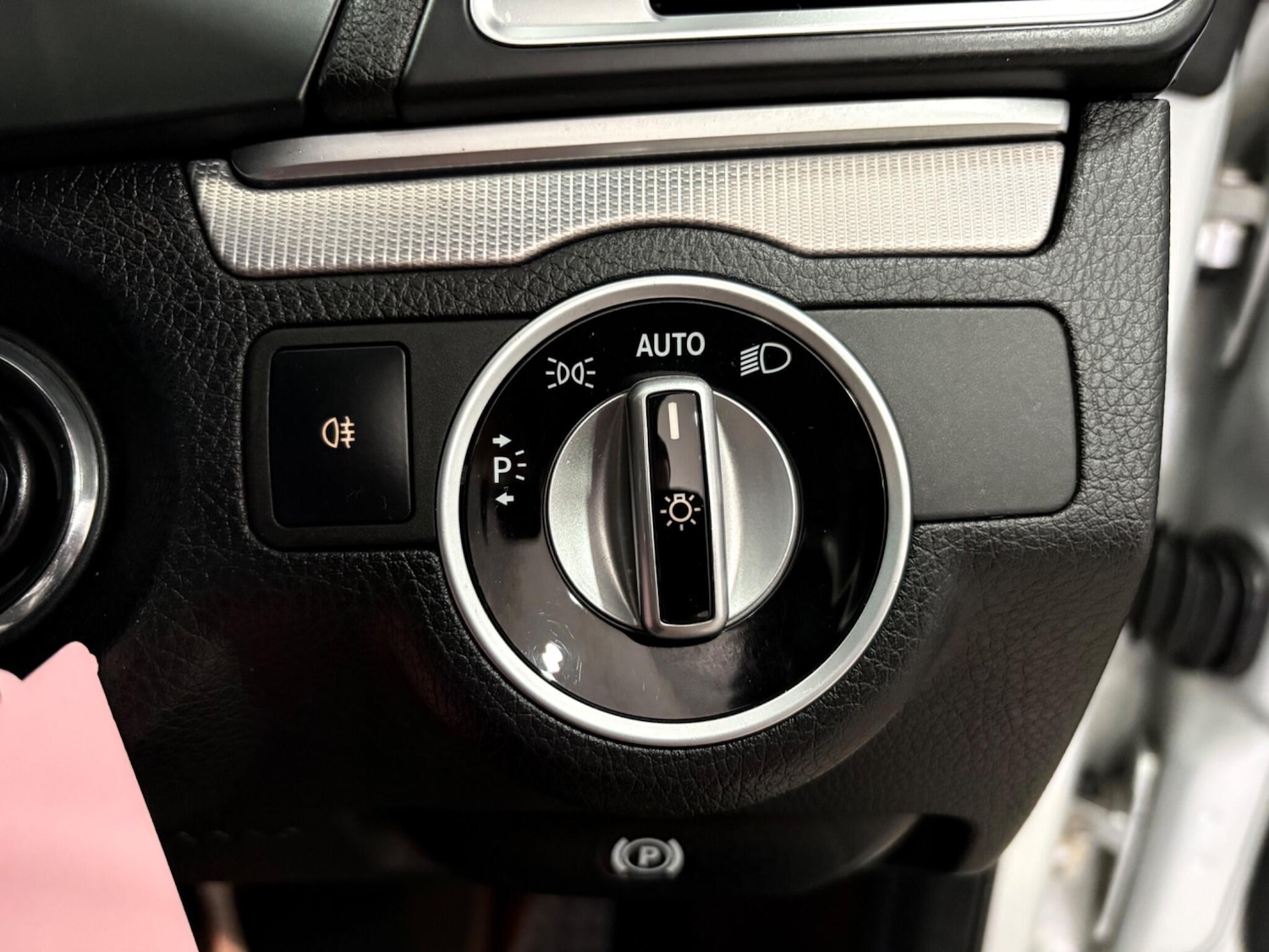 Used Mercedes-Benz E Class 2016 for sale - 78034206: Photo 32