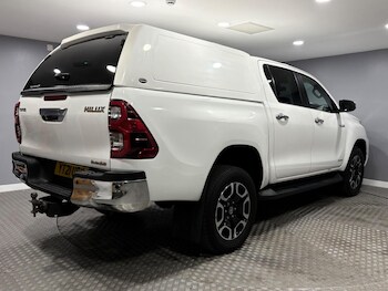 Used Toyota Hilux 2021 for sale - 77597754: Photo