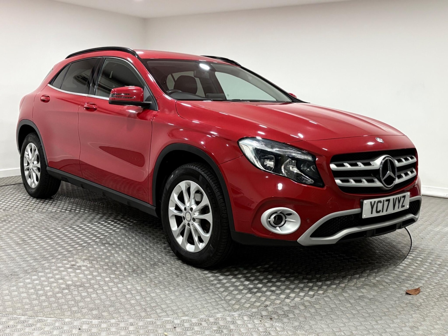 Used Mercedes-Benz GLA 2017 for sale - 76671638: Photo 1