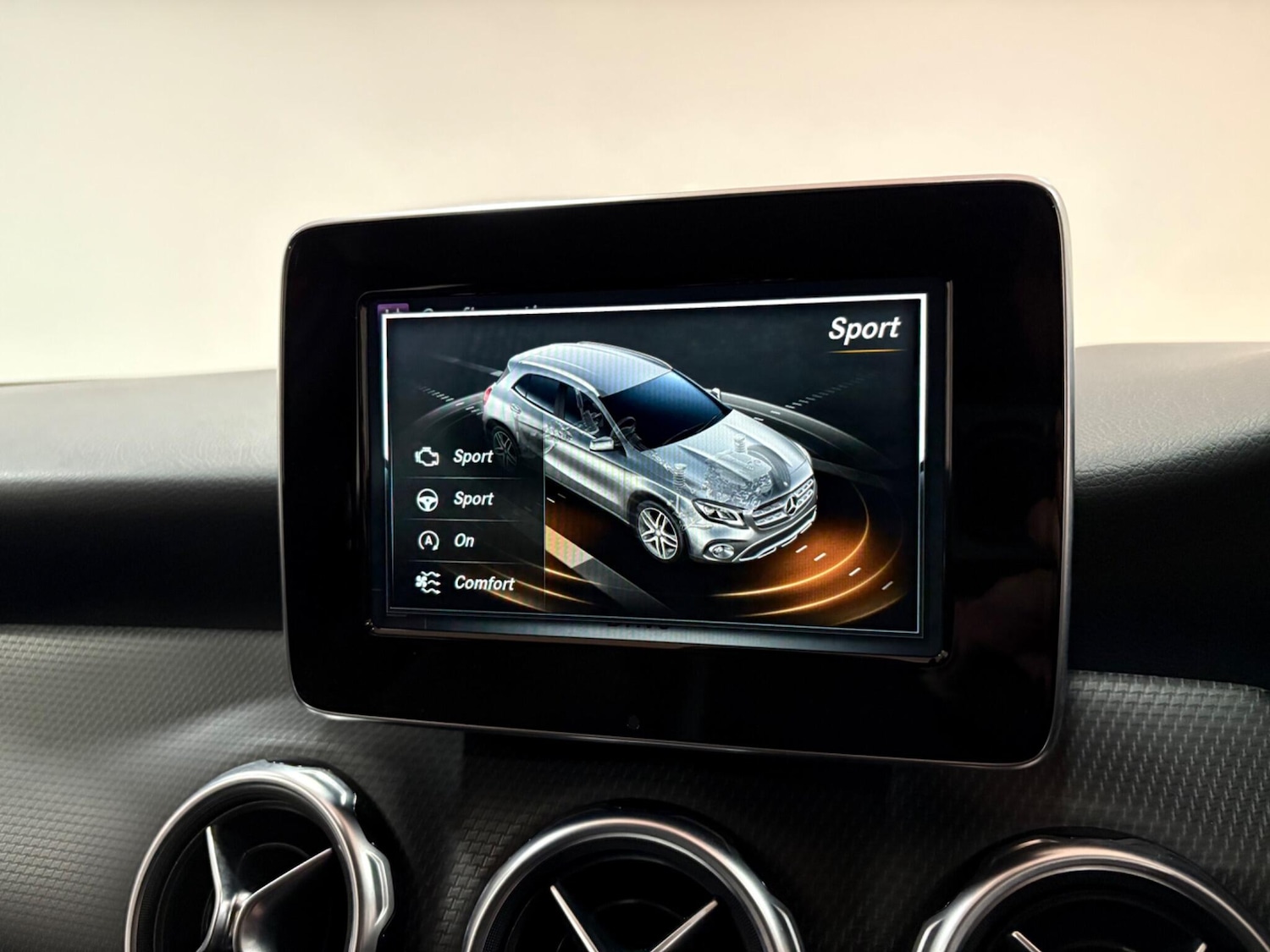 Used Mercedes-Benz GLA 2017 for sale - 76671638: Photo 22