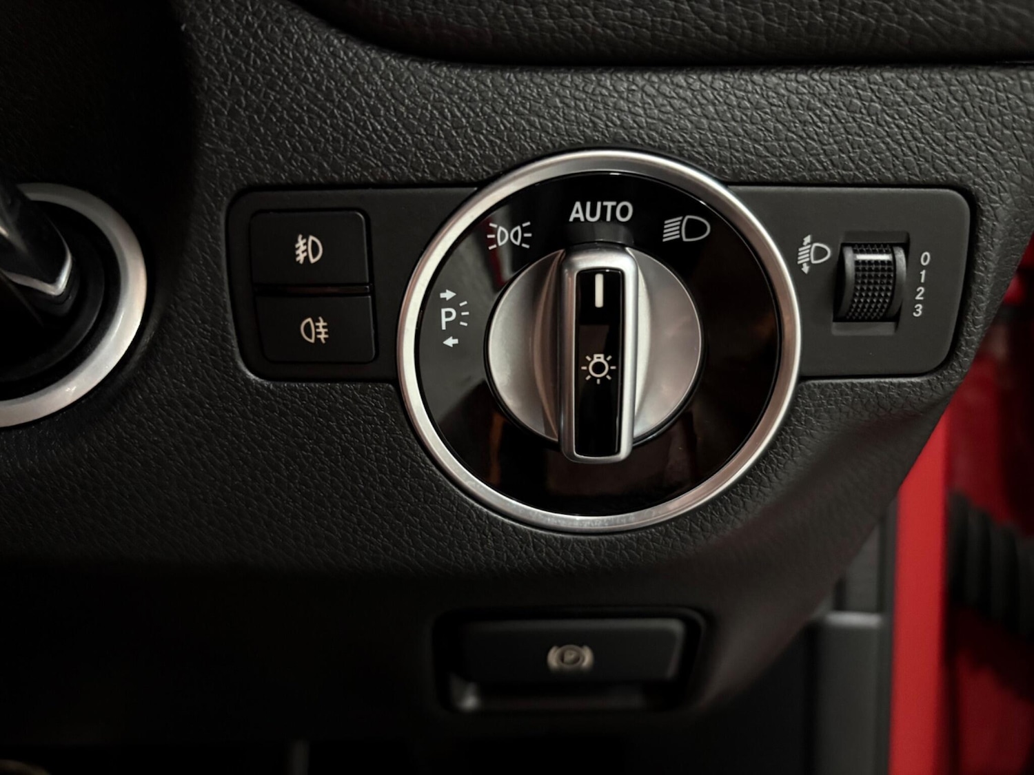 Used Mercedes-Benz GLA 2017 for sale - 76671638: Photo 31