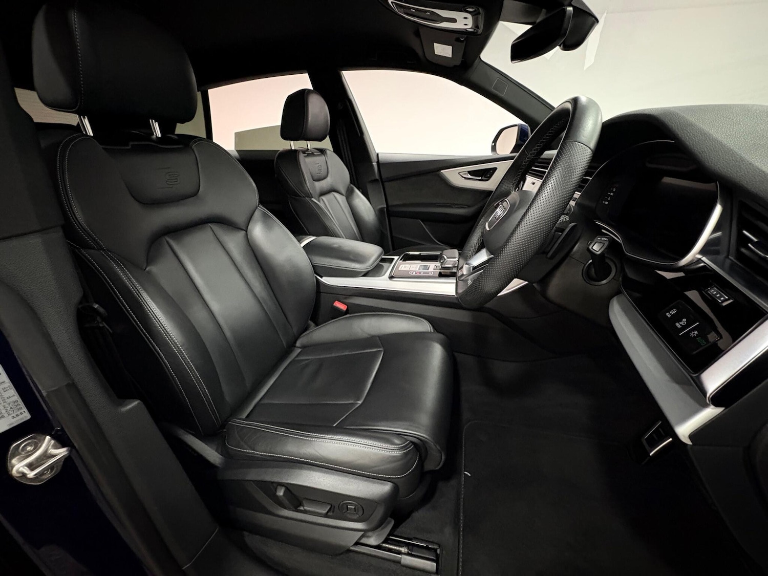 Used Audi Q8 2022 for sale - 76349501: Photo 12