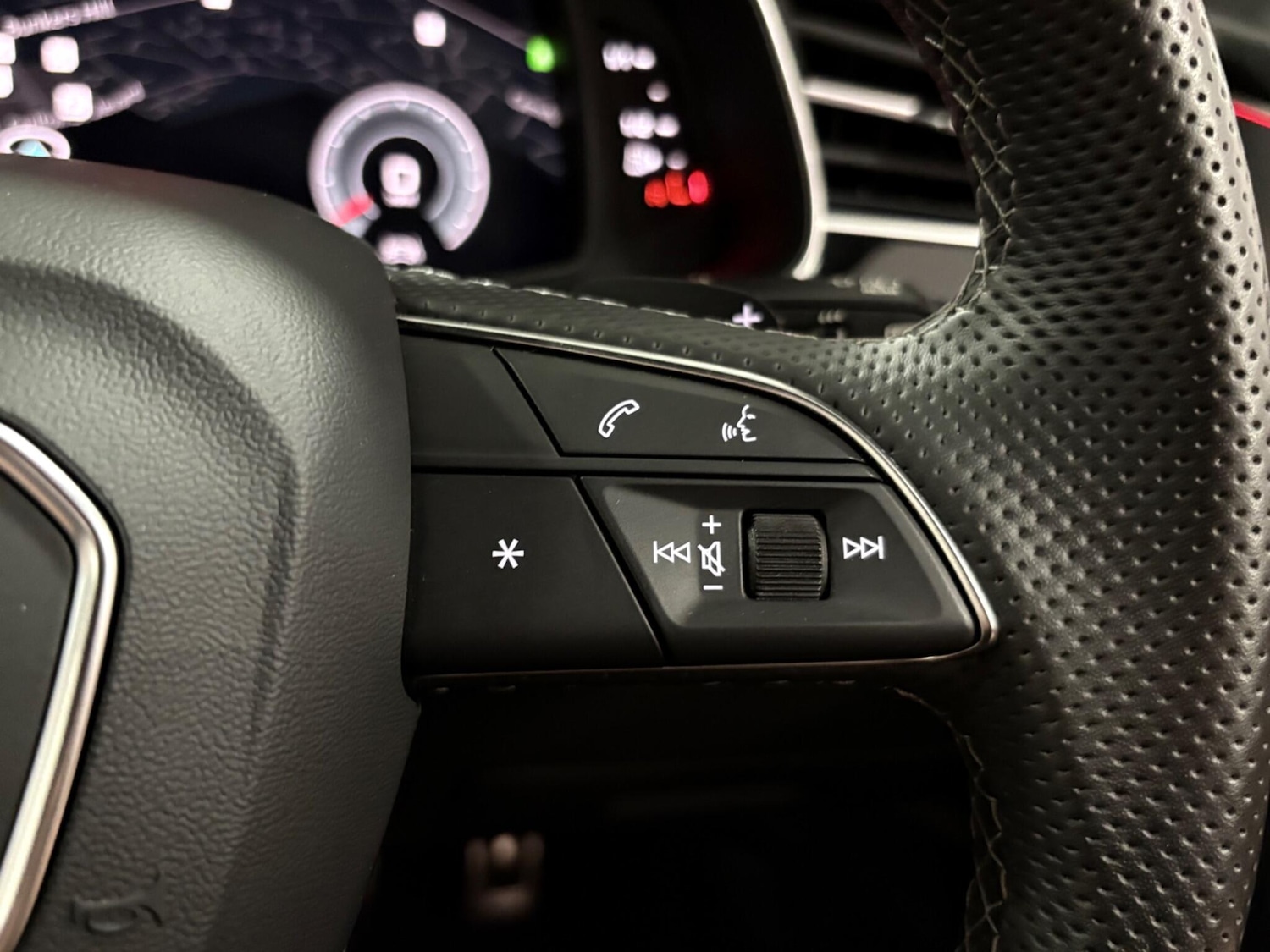 Used Audi Q8 2022 for sale - 76349501: Photo 20