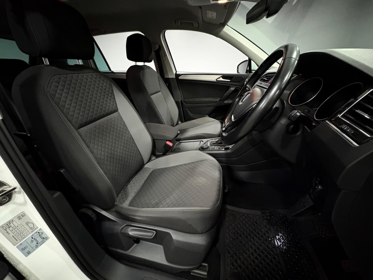 Used Volkswagen Tiguan for sale - 77808394: Photo 12