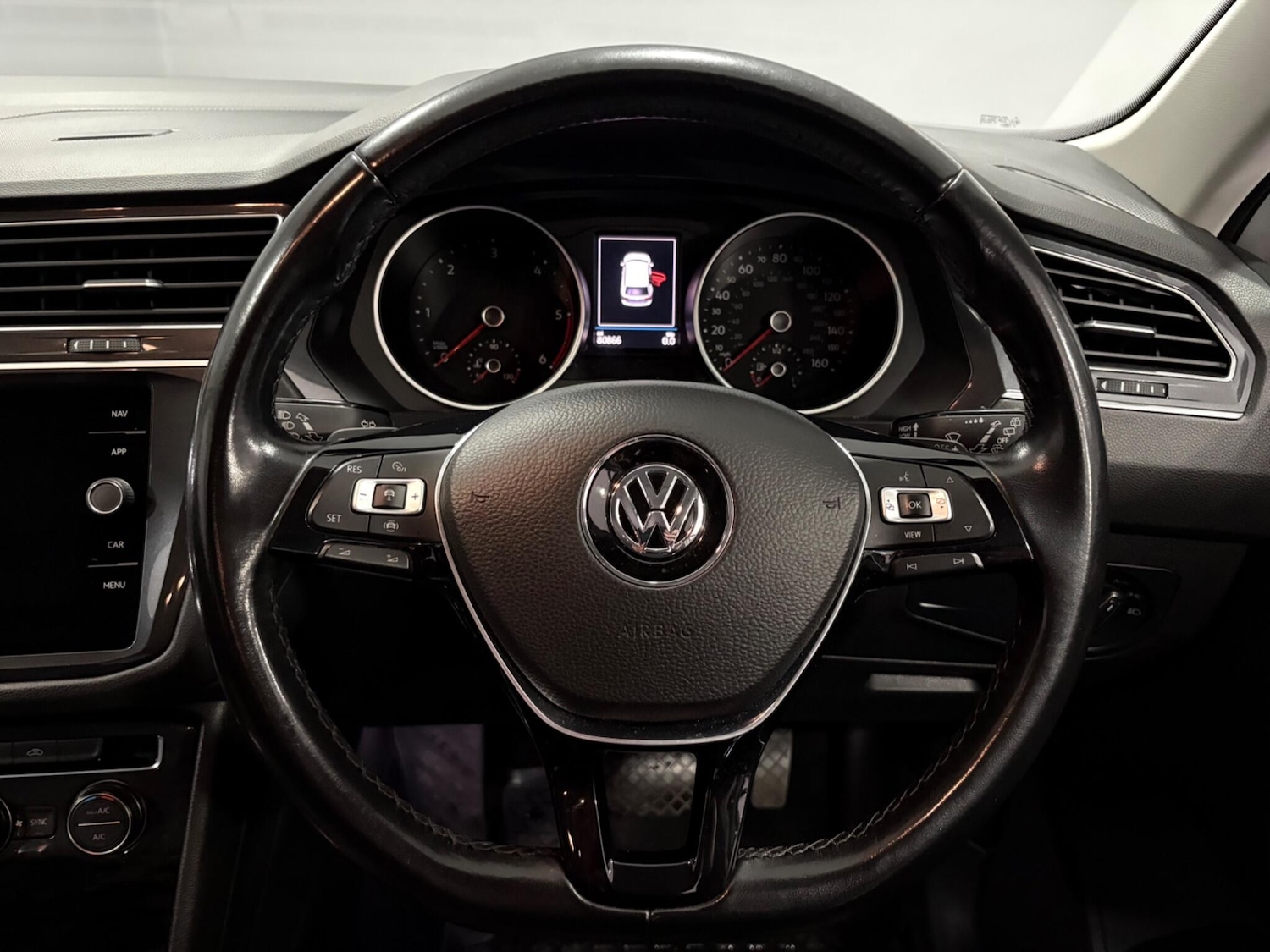 Used Volkswagen Tiguan for sale - 77808394: Photo 13