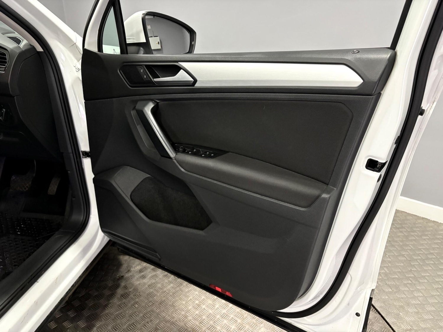 Used Volkswagen Tiguan for sale - 77808394: Photo 39