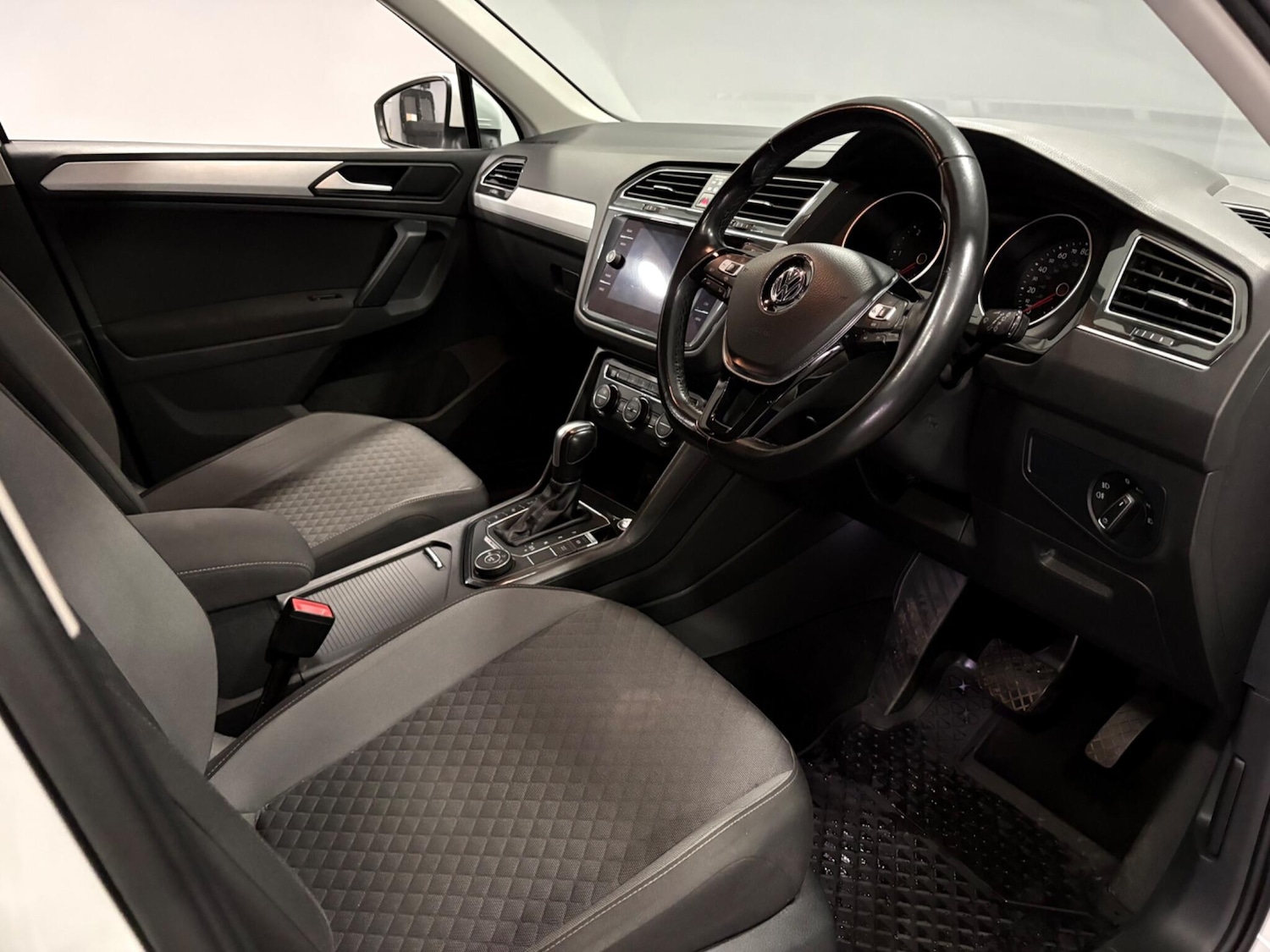 Used Volkswagen Tiguan for sale - 77808394: Photo 9