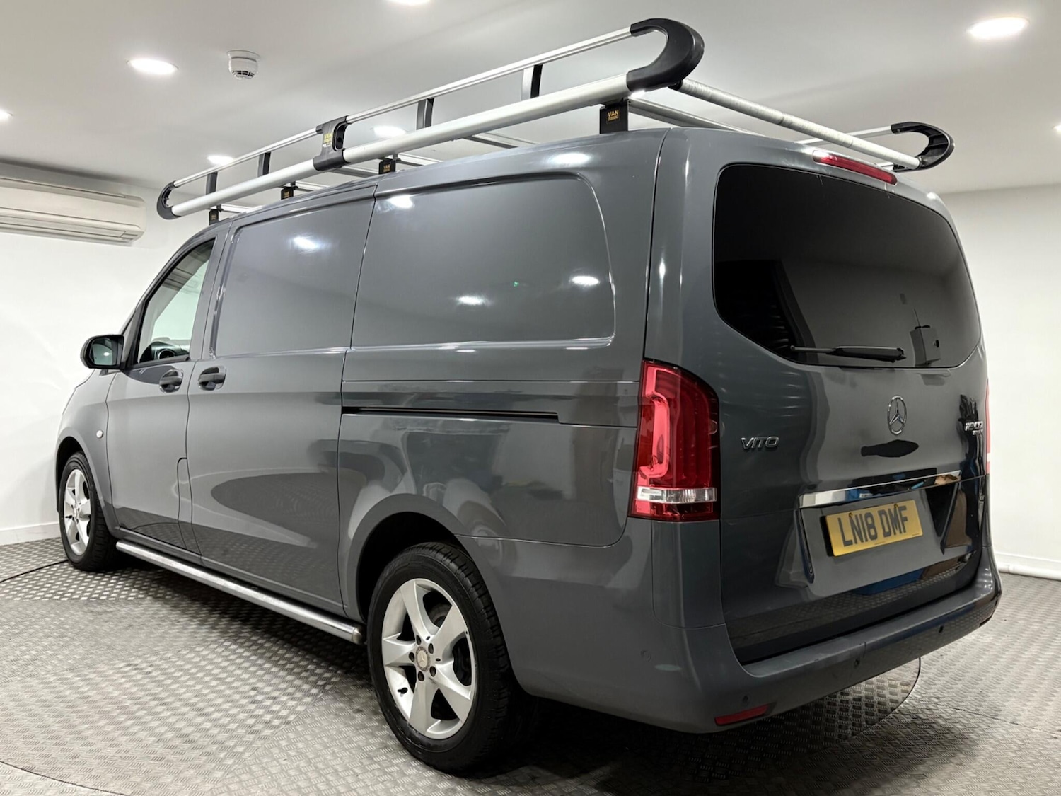 Used Mercedes-Benz Vito 2018 for sale - 77020876: Photo 5