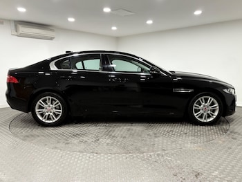 Used Jaguar XE 2018 for sale - 78492121: Photo