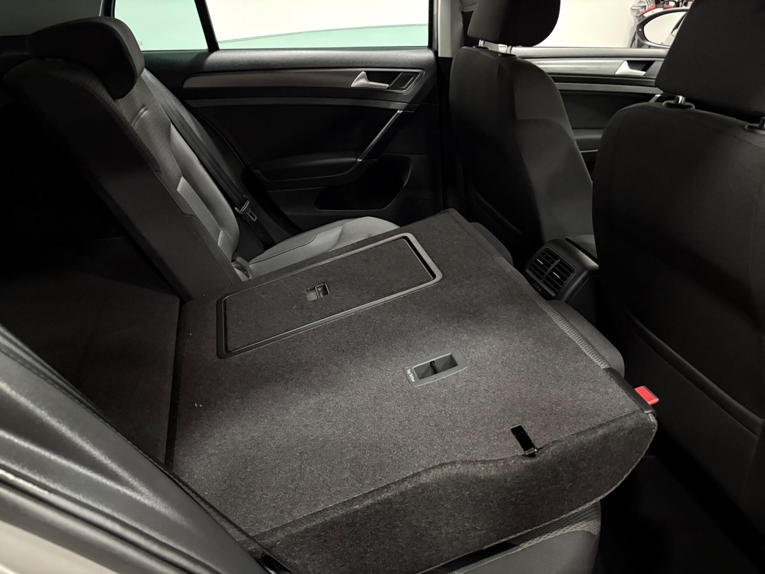 Used Volkswagen Golf 2020 for sale - 76584242: Photo 42