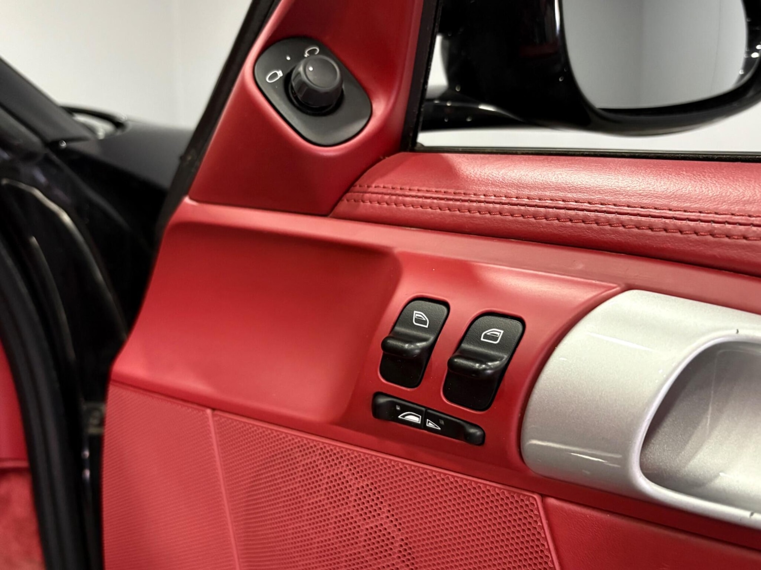 Used Porsche 911 2008 for sale - 77970604: Photo 31