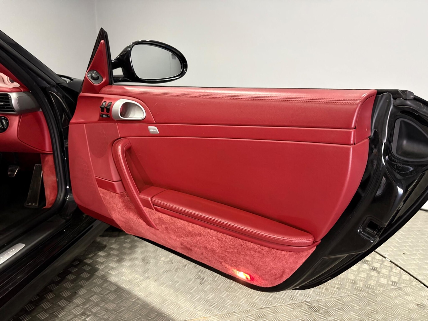 Used Porsche 911 2008 for sale - 77970604: Photo 32