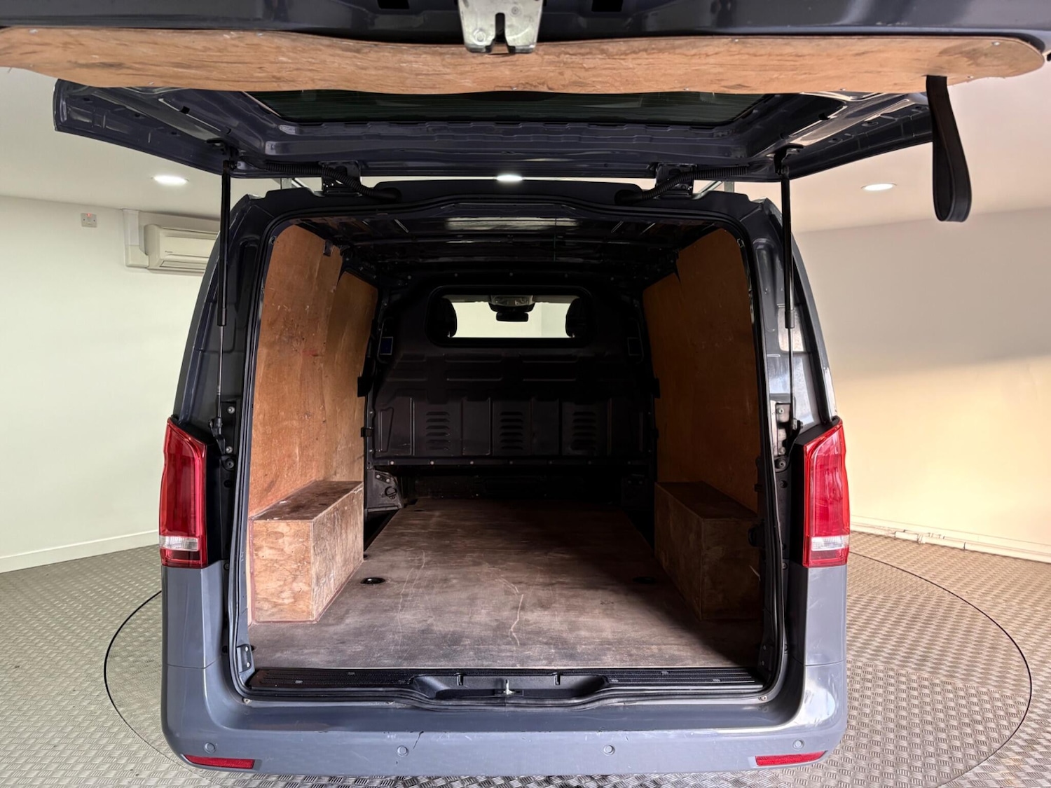 Used Mercedes-Benz Vito 2018 for sale - 77175883: Photo 35