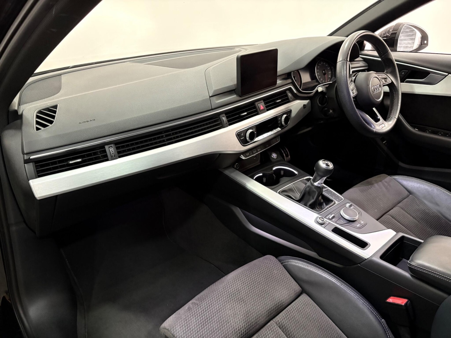 Used Audi A4 2018 for sale - 77021171: Photo 11