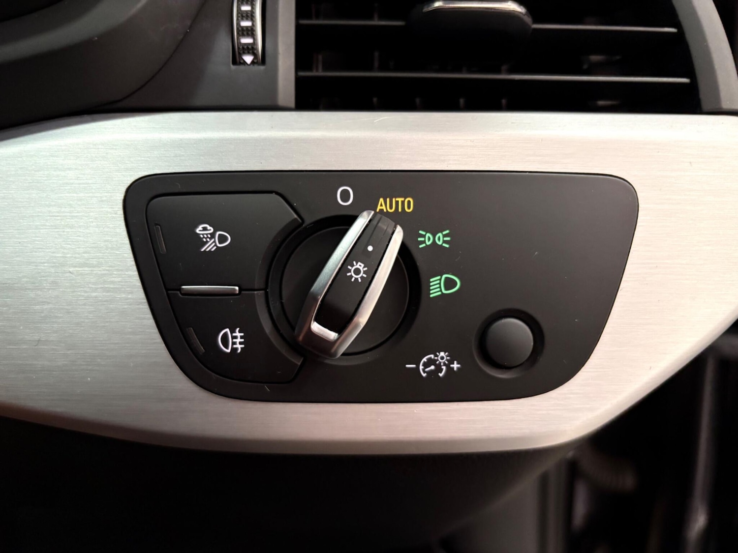 Used Audi A4 2018 for sale - 77021171: Photo 34