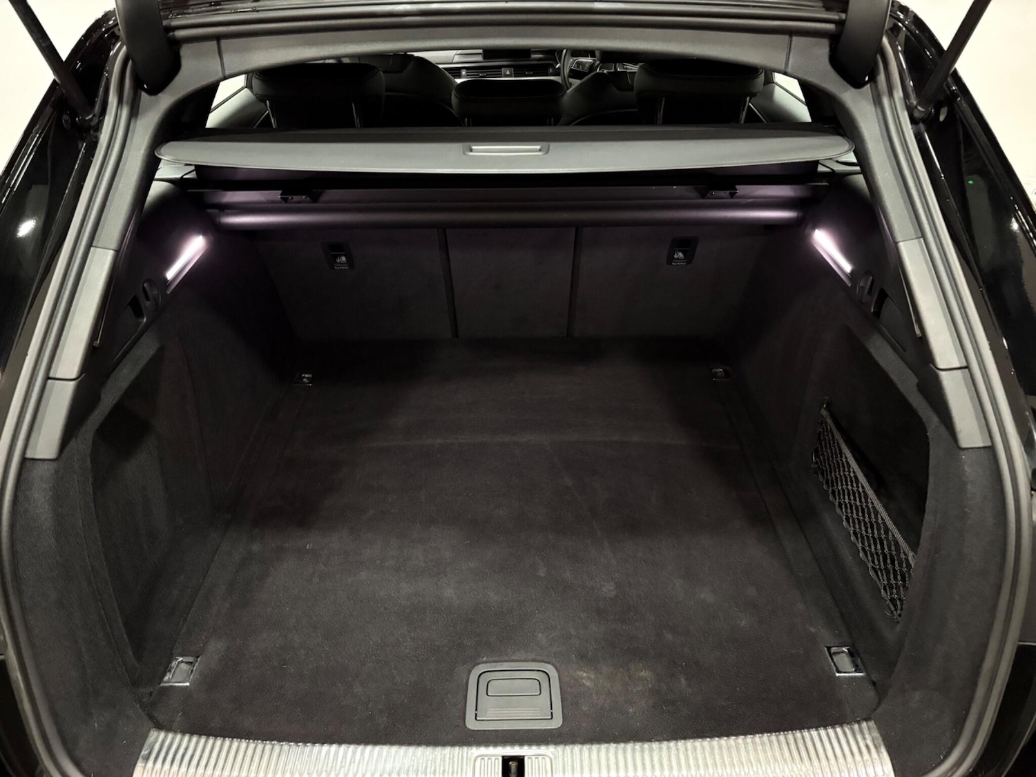 Used Audi A4 2018 for sale - 77021171: Photo 44