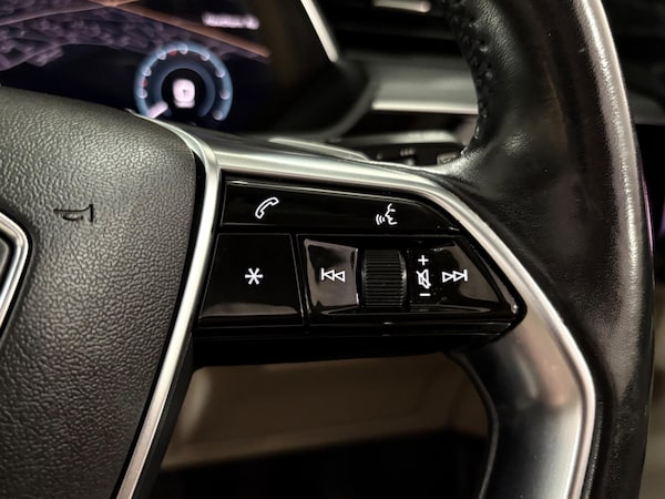 Used Audi e-tron 2020 for sale - 76315238: Photo 19