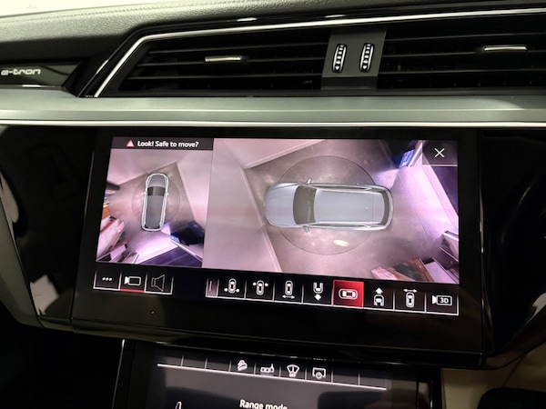 Used Audi e-tron 2020 for sale - 76315238: Photo 25