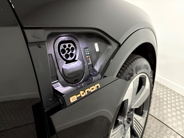 Used Audi e-tron 2020 for sale - 76315238: Photo 59