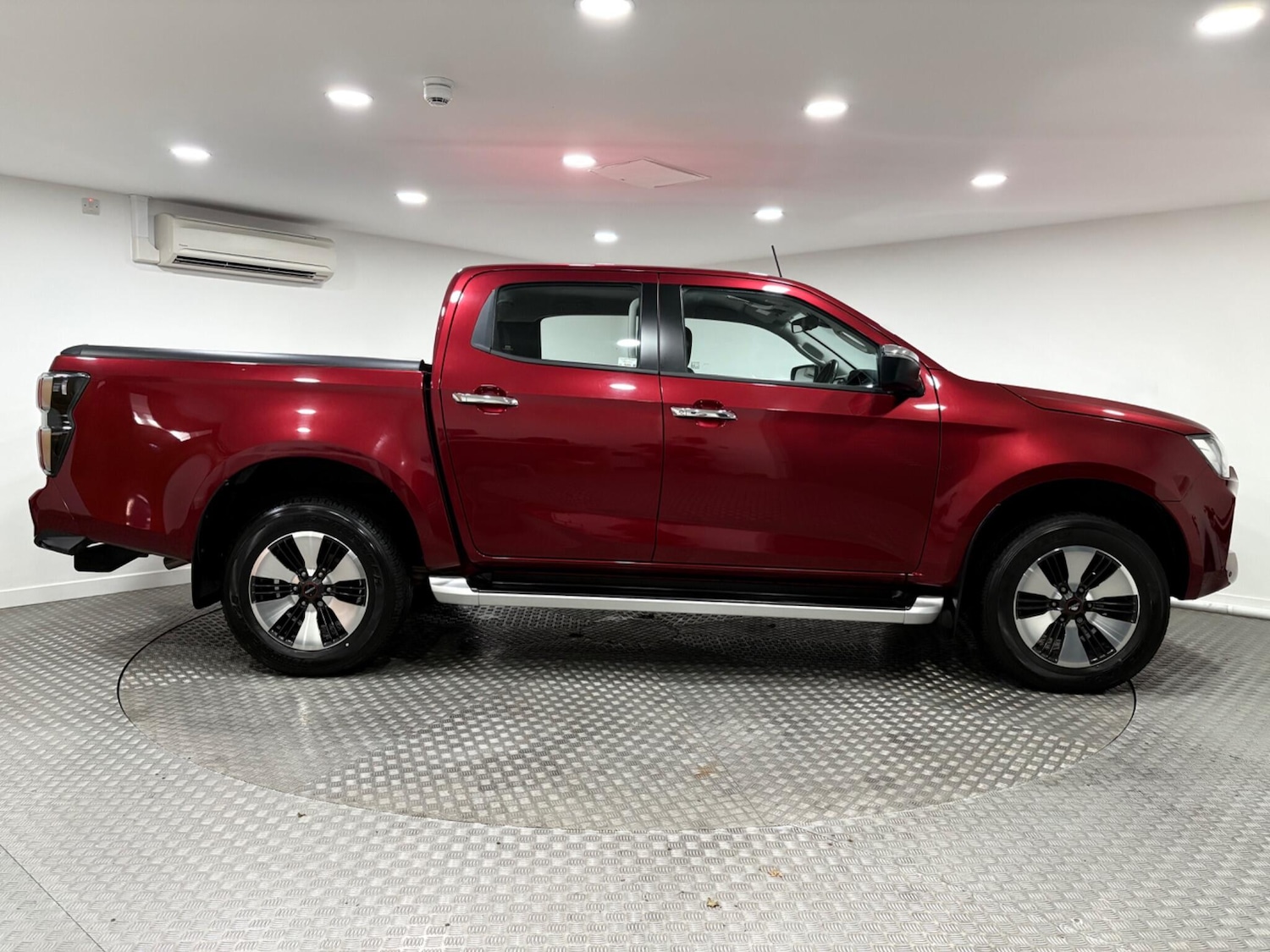 Used Isuzu D-Max 2022 for sale - 76370776: Photo 2
