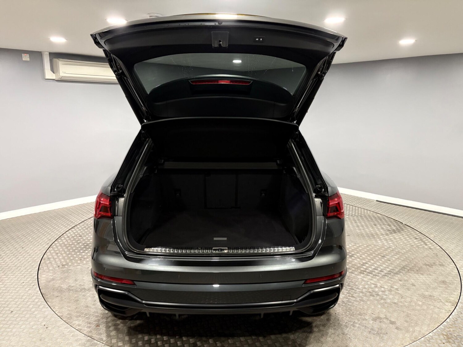 Used Audi Q3 2019 for sale - 78185328: Photo 54