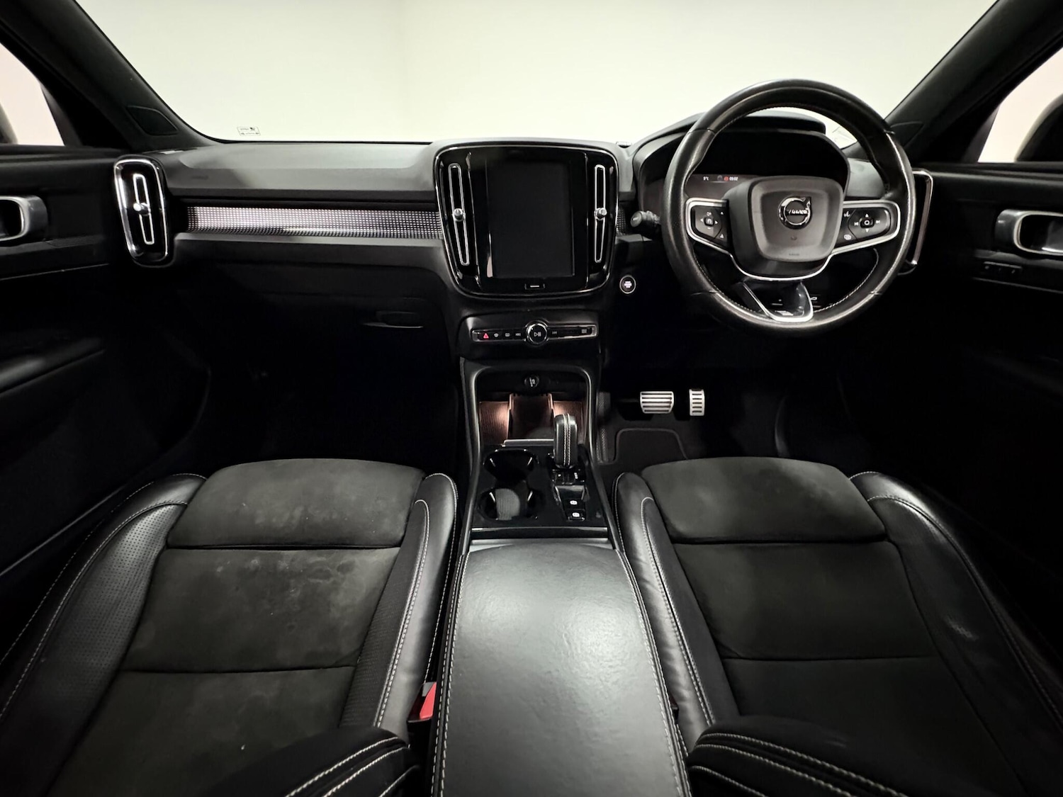 Used Volvo XC40 for sale - 76727914: Photo 10