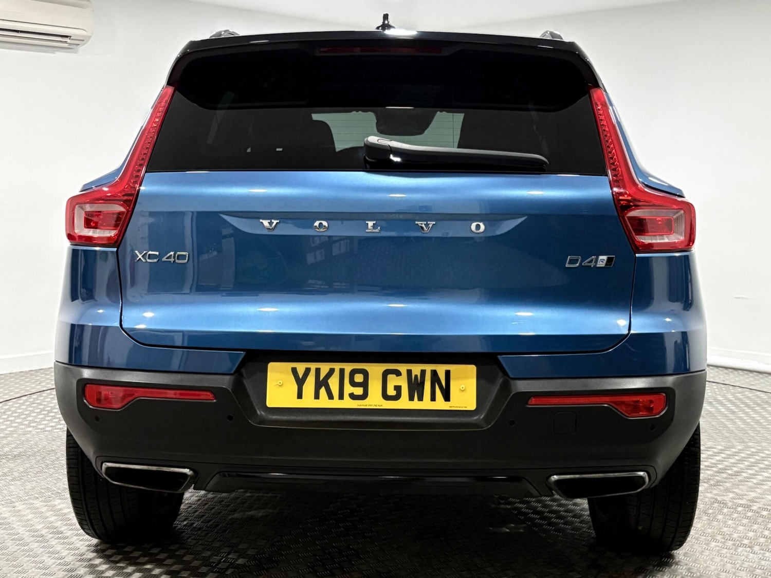 Used Volvo XC40 for sale - 76727914: Photo 4