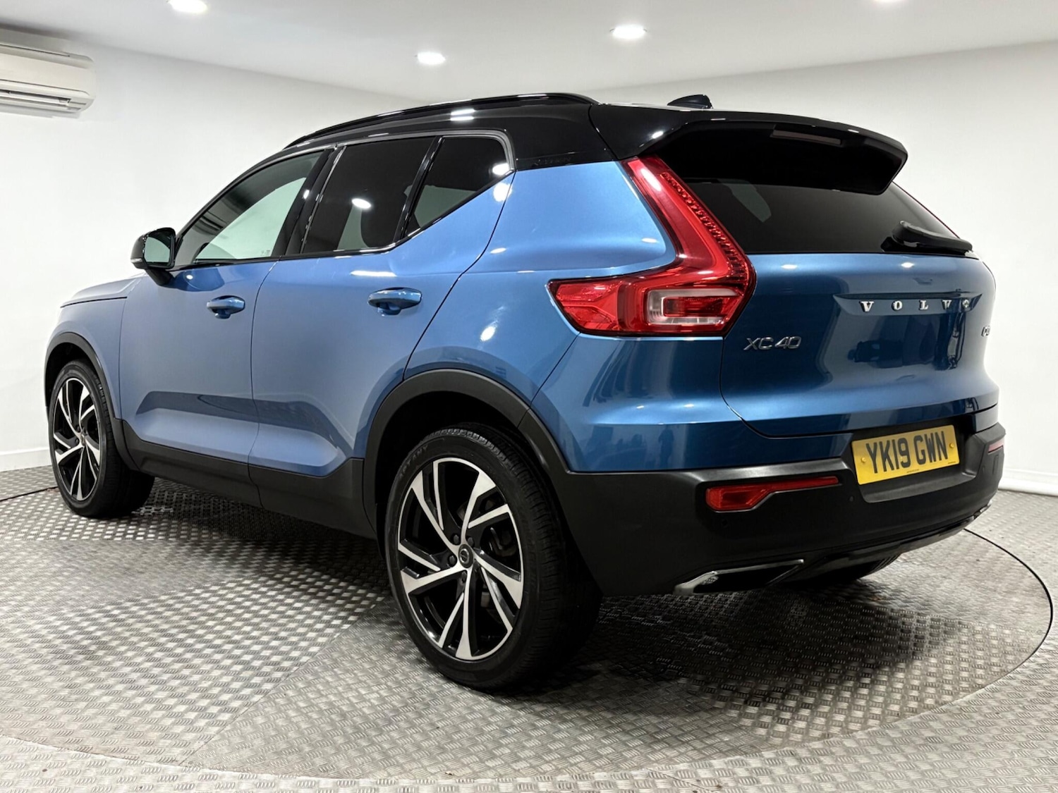 Used Volvo XC40 for sale - 76727914: Photo 5