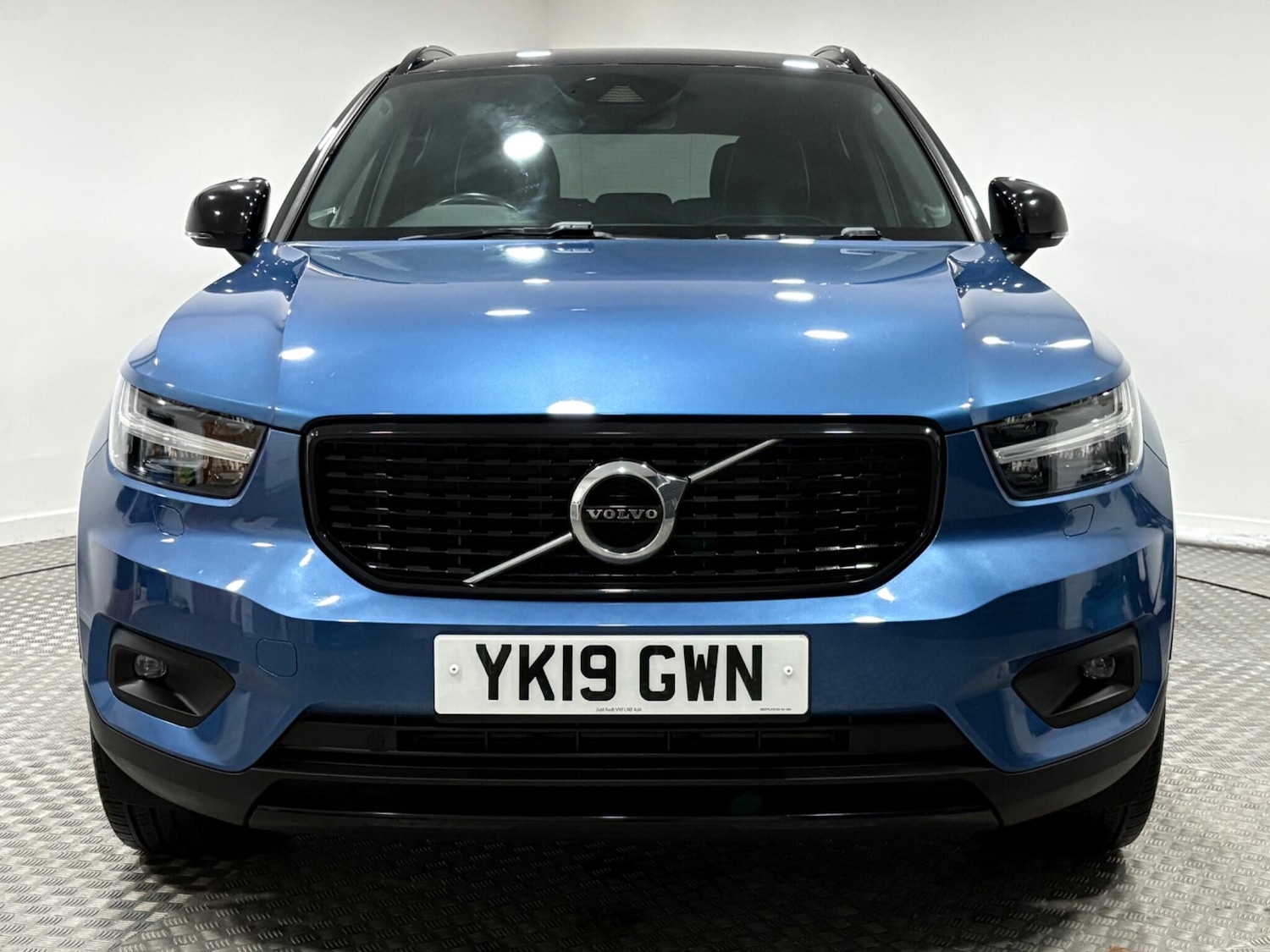 Used Volvo XC40 for sale - 76727914: Photo 8