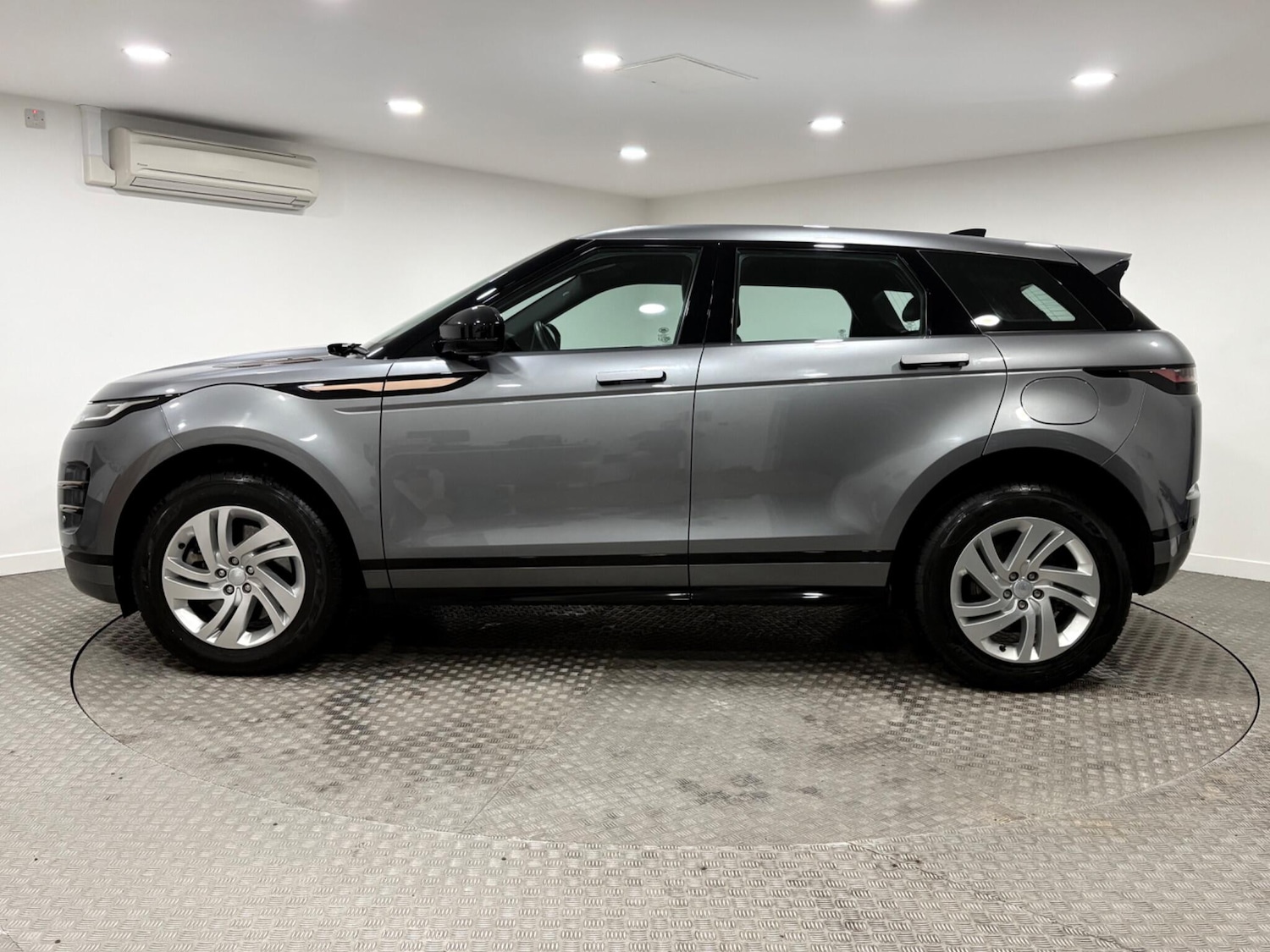Used Land Rover Range Rover Evoque 2023 for sale - 77425619: Photo 6