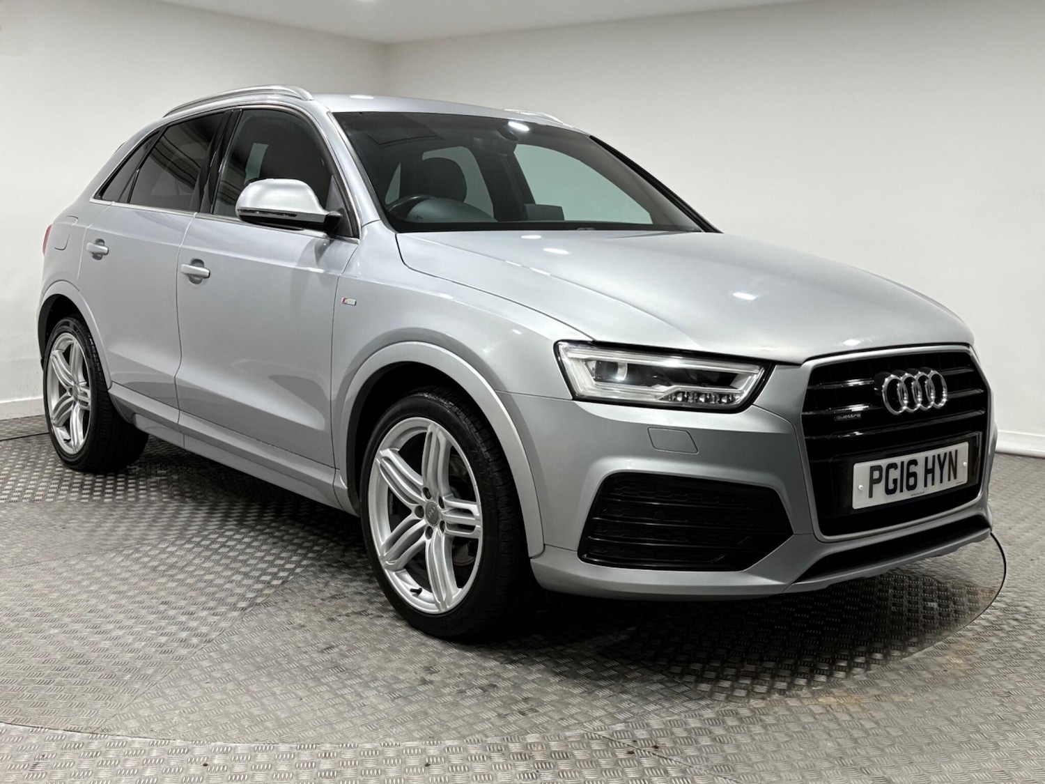 Used Audi Q3 2016 for sale - 76912959: Photo 1