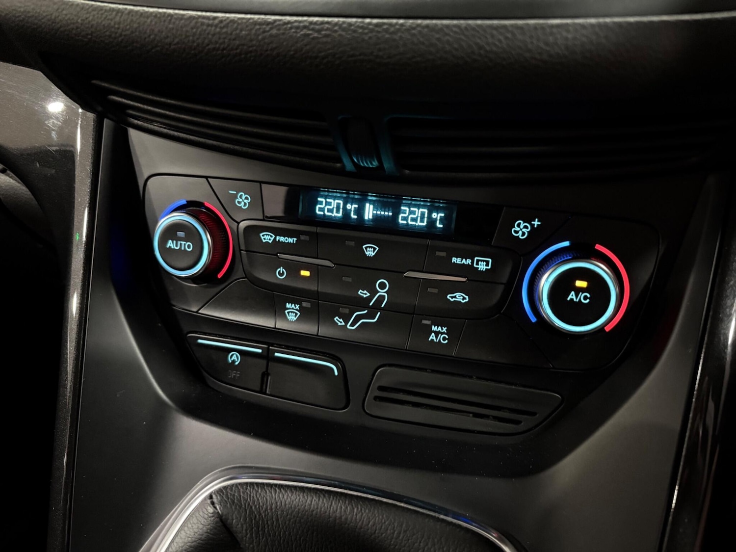 Used Ford Kuga 2017 for sale - 77882306: Photo 32