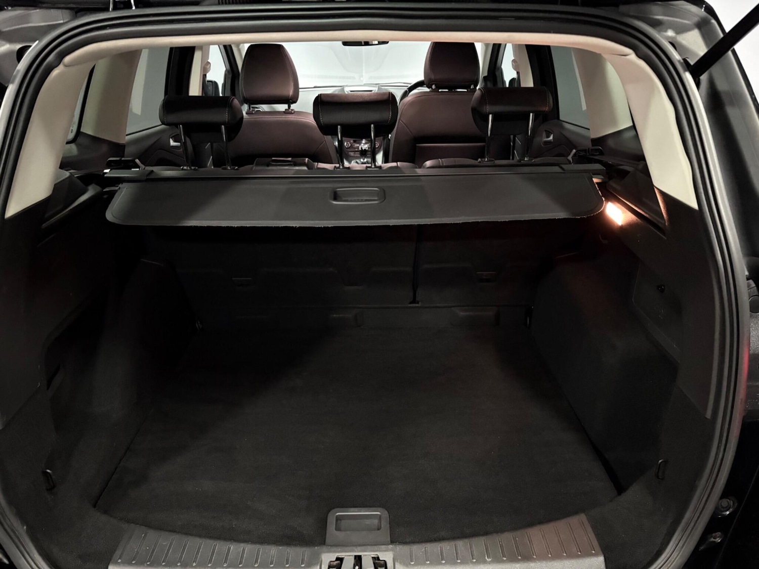 Used Ford Kuga 2017 for sale - 77882306: Photo 42