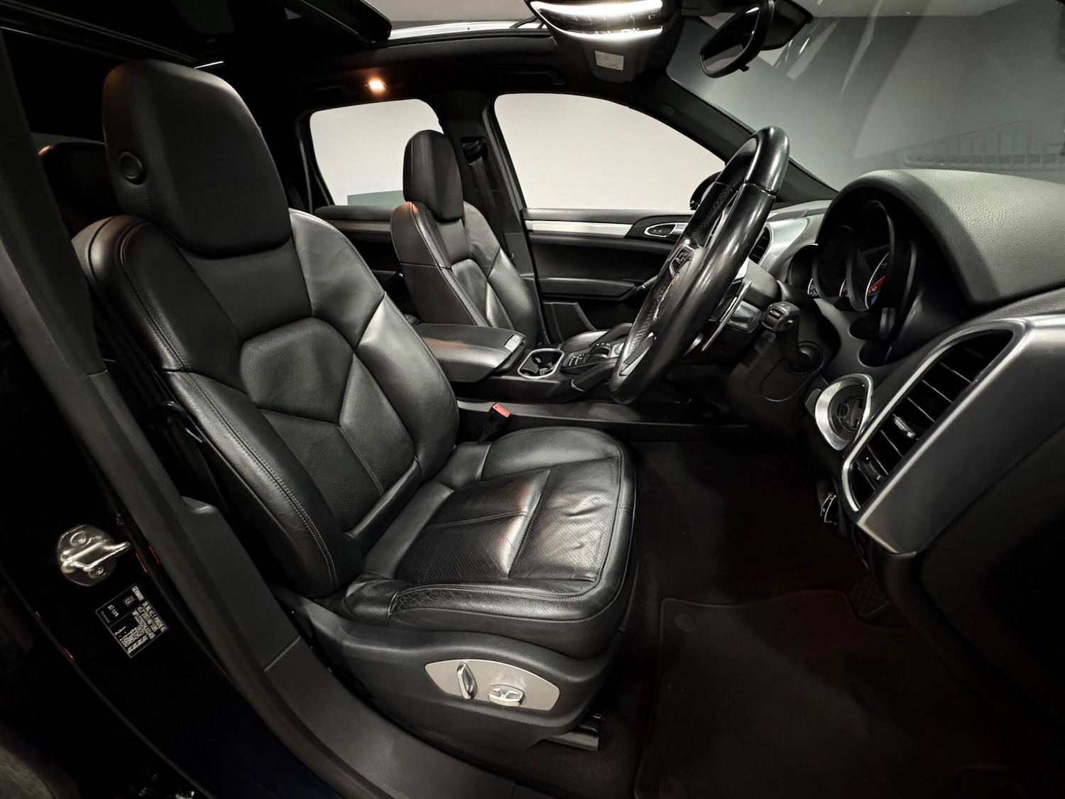 Used Porsche Cayenne 2016 for sale - 78018854: Photo 12